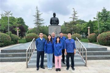 十七冶泗县片区项目开展“瞻仰烈士陵园弘扬英烈精神”主题活动